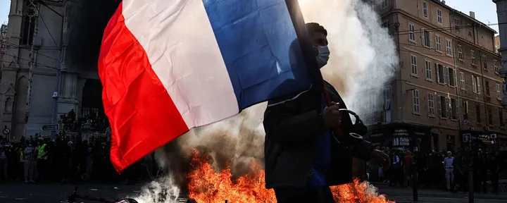 文章封面：France Keeps Burning Because of Third-World Muslim Immigration
